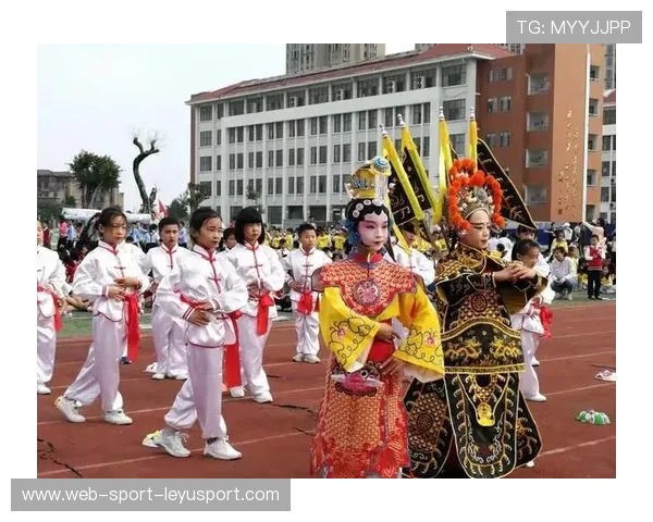 西南大学教师招聘考生跑步进场，校方回应时间紧，赴西南大学招聘教师